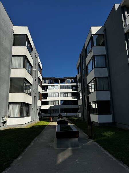 Cernica, apartament 2 camere bloc finalizat, parcare gratis.