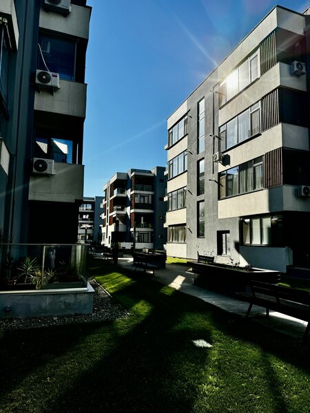 Cernica, apartament 2 camere bloc finalizat, parcare gratis.